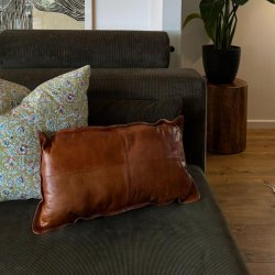 Behagelig andefjers pude i Flora design - vlg farve og strrelse