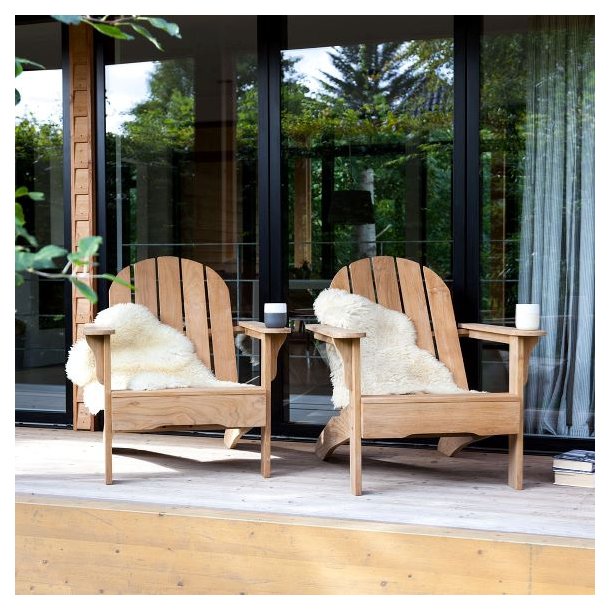 Amerikansk D�kstol i den bedste tr�kvalitet og finish.  Gold Teak. Model Adirondack