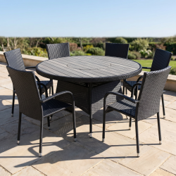 Vedligeholdelsesfrit havem�bels�t med �t havebord med drejeskive og 6 x Pisa stabelstole!