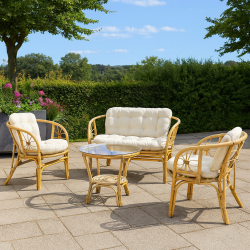 Loungest i bambus rattan med bord, sofa og 2 stole. inkl naturfarvet hynder