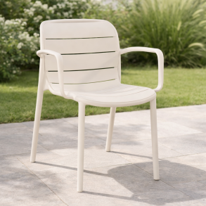 Moderne Emma stabelstol i slidst�rk plast � stilrent design i 3 flotte farver