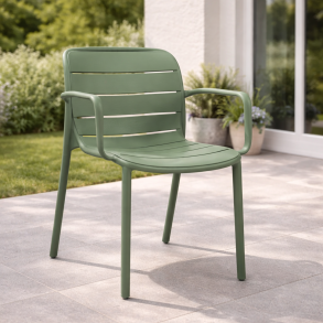 Moderne Emma stabelstol i slidst�rk plast � stilrent design i 3 flotte farver