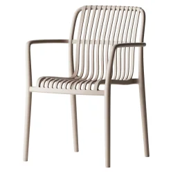 Stilrene plast stabelstole i moderne design til b�de indend�rs og udend�rs brug � f�s i flere farver 