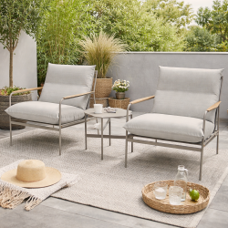 Eksklusivt og vedligeholdelsesfrit lounges�t ink. hynder - med 2 komfortable stole og bord � perfekt til altan og terrasse