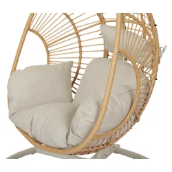 Elegant h�ngestol i UV-beskyttet rattanlook med bl�d hynde og stativ � komfortabel loungestol til inde og ude i stilrent design
