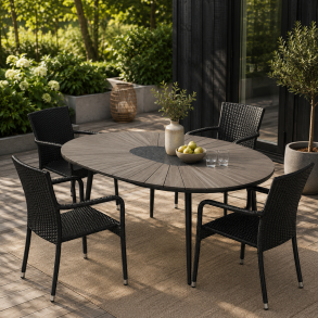 Vedligeholdelsesfrit Havebordss�t med 4 Pisa Stabelstole � Sort Polyrattan & Nonwood