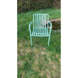 Stabelbar vedligeholdelsefri havestol i UV-beskyttet stbt plast - Model: Lily - Vlg farve 