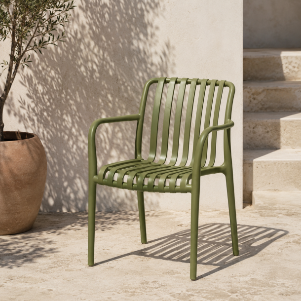 Stabelbar vedligeholdelsefri havestol i UV-beskyttet st�bt plast - Model: Lily - V�lg farve 