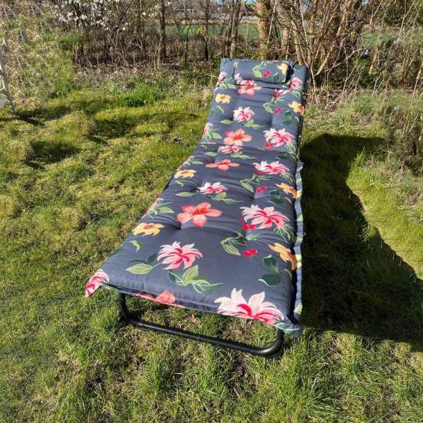 SOLVOGNSHYNDE LUX MED NAKKEPUDE i flot bl &amp; gr blomster design