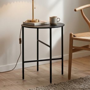 Bord med sk�ve linjer - �40H50CM - CHARMERENDE BORD I SORT