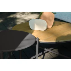 Loungest Nelly inkl. all-weater hynde. Findes i 2 farver. MODERNE LOUNGEST. PERFEKT TIL TERASSEN!!