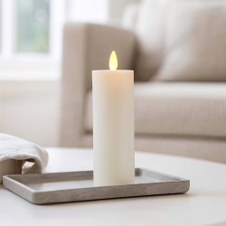 Smalle Dacore LED Vokslys i hvid med 3D Flammeeffekt - F�s i flere st�rrelser