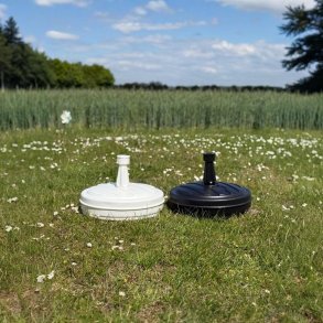 plast parasolfod 15L beholder til vand og sand