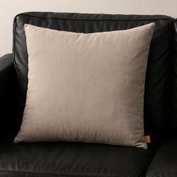 Fyrkantig bomullskudde - V�lj storlek och f�rg. Modell: Gabriel