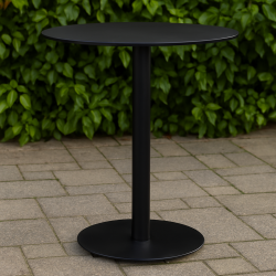 Vedligeholdelsesfrit Thea caf�s�t med 2 stabelbare stole - Bordet har justerbare f�dder - Perfekt til altan, terrasse eller have!