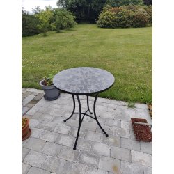 Eksotisk caf�bord med smuk mosaikbordplade og elegant sort metalstel �60 cm