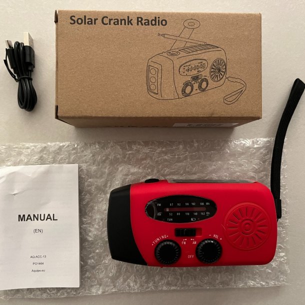Multifunktionel ndradio med batteri, solceller, hndsving, powerbank og lygte 