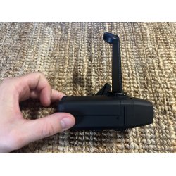 Multifunktionel ndradio med batteri, solceller, hndsving, powerbank og lygte  Sort