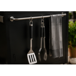 Grills�t i rustfrit st�l � Tang og grillspade med praktiske oph�ngsl�kker