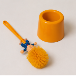Humoristisk Donald Trump toiletb�rste med holder i slidst�rkt plast i orange design - H37 x �12,7 cm