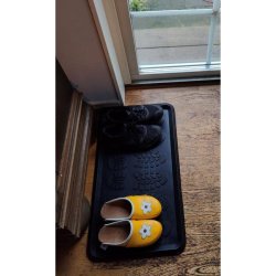 Sort skobakke 40x70 cm - Skner gulvet mod vand og snavs med en nem og praktisk opbevaring,