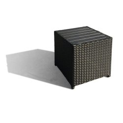 Vedligeholdelsesfrit kvadratisk sidebord - vlg farve