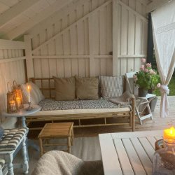 Luksus sofa i bredygtigt bambus 2 pers. 130 cm. inkl. kanvas hynde i natur med lynls ( kan vaskes)