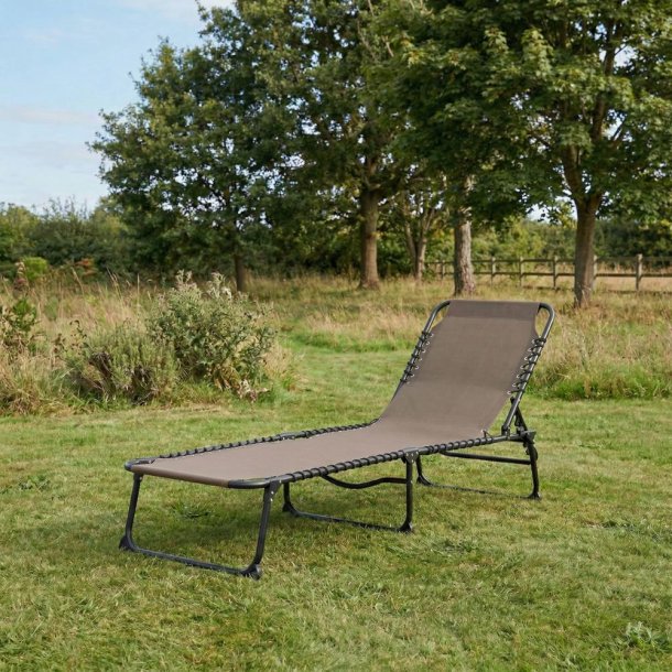 Let foldbar solseng med 4 forskellige rygpositioner - Model Rosa. Findes i sort, valn�d og sand