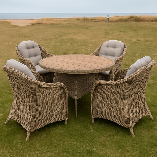 Vedligeholdelsesfrit havembelst med t Sofia Havebord og 4xSofia Havestole inkl. all-weater hynde