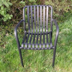 100% vedligeholdelsesfrit havest med 1 bord + 4 stole - Model: Lill/Diana