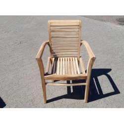 Teaks�t med rundt havebord �: 90cm og stabelstole - alt i sliverteak. Model: Mondena/Lombok