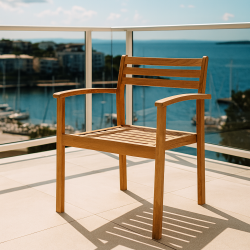 Gold teak stol. Let og elegant, men stadig meget robust. Model Rosenholm