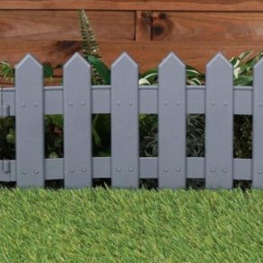 Elegant bedhegn str.: L40 x H20 cm. UV-bestandig plast i antracit eller hvid. 24 stk. = 9,6 meter.