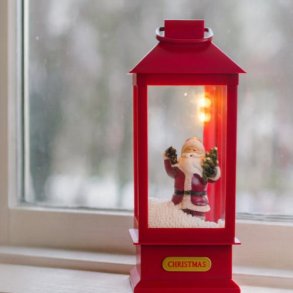 LED Lanterne med musik og sne - fs i forskellige farver - til Batteri. 