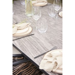 Vedligeholdelsesfrit Bo havebord i aluminium og compofit til 6-8 personer
