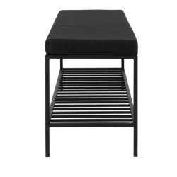 Vita bnk i sort stel, hylde og tilhrende hynde 