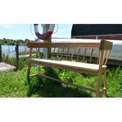 Andria teakbnk med tremme ryg. 