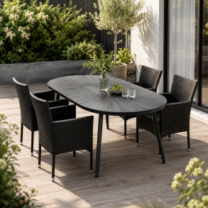 Vedligeholdelsesfrit Havebordss�t med 4 Asta Havestole i Sort Polyrattan