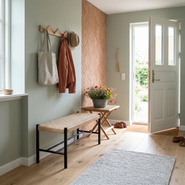 B�nk i sort egetr� og natur flet 90x35x45 cm. KVALITETS B�NK I EGETR�