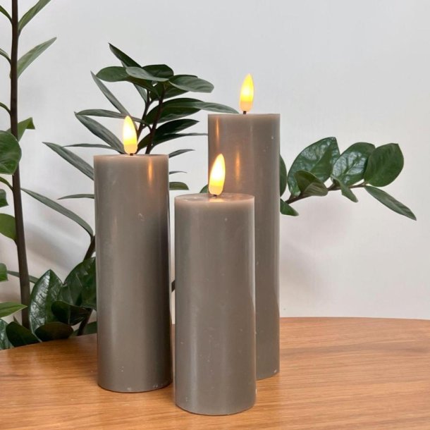 S�t af 3 LED lys som kan blafre og ser meget �gte ud. Fjernbetjening medf�lger - V�lg farve