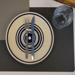 Dkkeserviet i klassisk rektangulrt design - PU lder soft - foldbar - 30x45 cm - Vlg farve