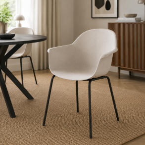 Moderne og milj�venlig spisestol med komfortabelt skaldesign og robuste metalben i sort/hvid - B56�D56�H84 cm 