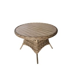 Vedligeholdelsesfrit havembelst med t Sofia Havebord og 4xSofia Havestole inkl. all-weater hynde