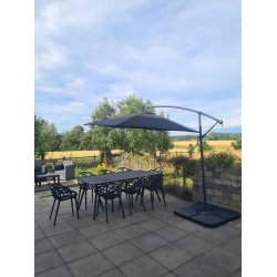 GUSTAV Havebord. Fremstillet i uv-bestykket durafit ( massivt fiberbeton ) med plads til 6-8 pers.