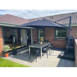 Lyxigt hngparasoll med fot, lutningsfunktion och 360 rotationssystem - Modell: Andreas - 3X3M