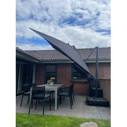 Lyxigt hngparasoll med fot, lutningsfunktion och 360 rotationssystem - Modell: Andreas - 3X3M