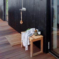 Vega skammel i teaktr L55 X D40 X H43 cm