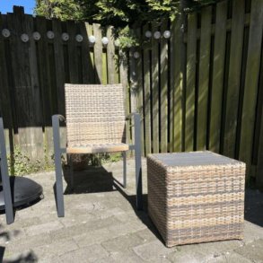 Luksus Alu stabelstol med UV-beskyttet polyrattan. Knkker ikke i flet.  Model: Nevada - Vlg farve