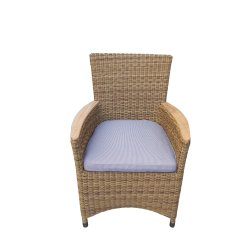 Boston cafest med foldbart teak bord og to miami stole i UV-beskyttet polyrattan