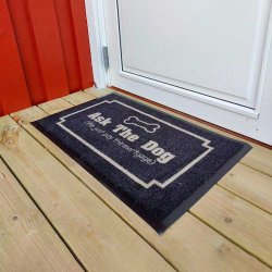 EKSTRA STOR - Ask the dog..." drmtte i 100% nylon, 45x75 cm - Slidstrkt og holdbart materiale